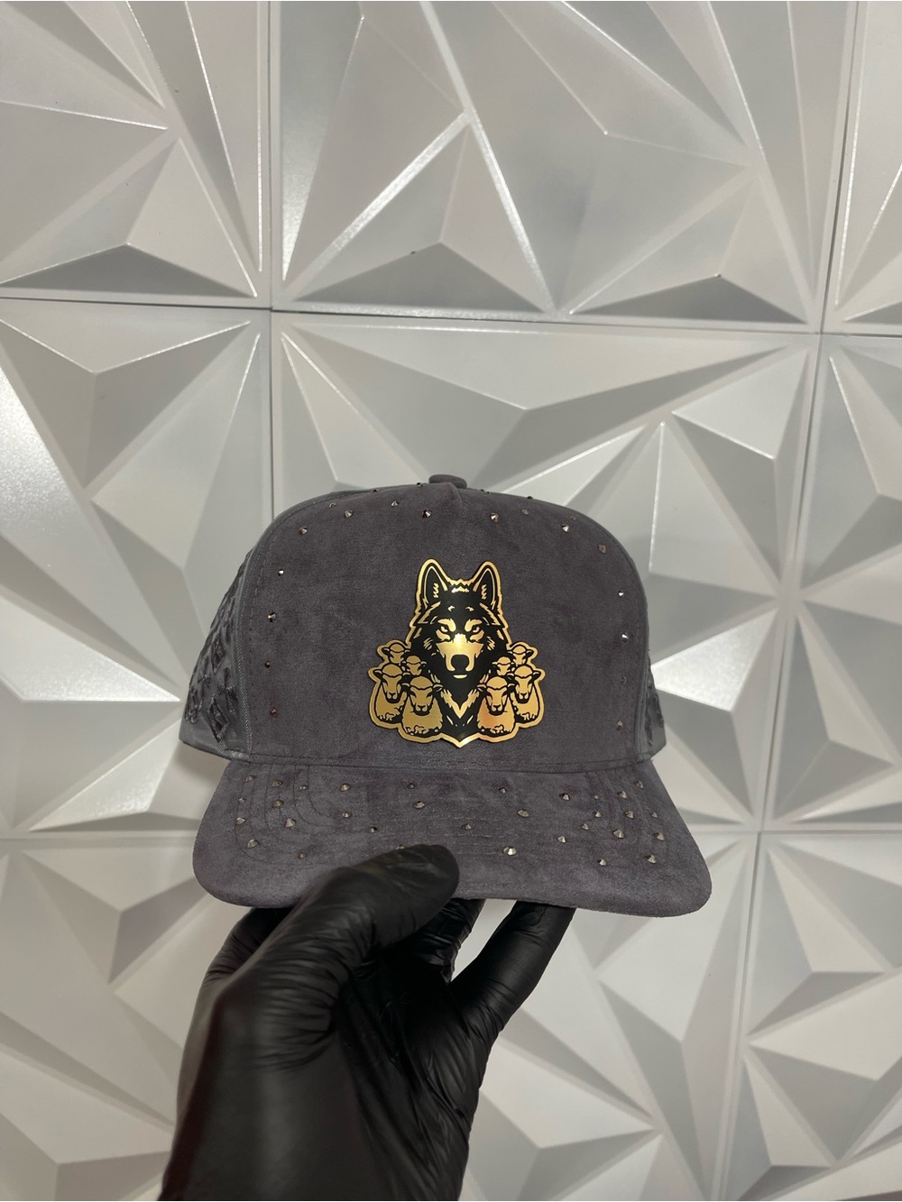 Men's Grey Wolf Emblem Suede Cap